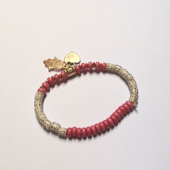 118 Gold Cream and Pink Beaded‎ Stretch Bracelet with Heart and Hasma Hand Charm - Picture 3 of 5